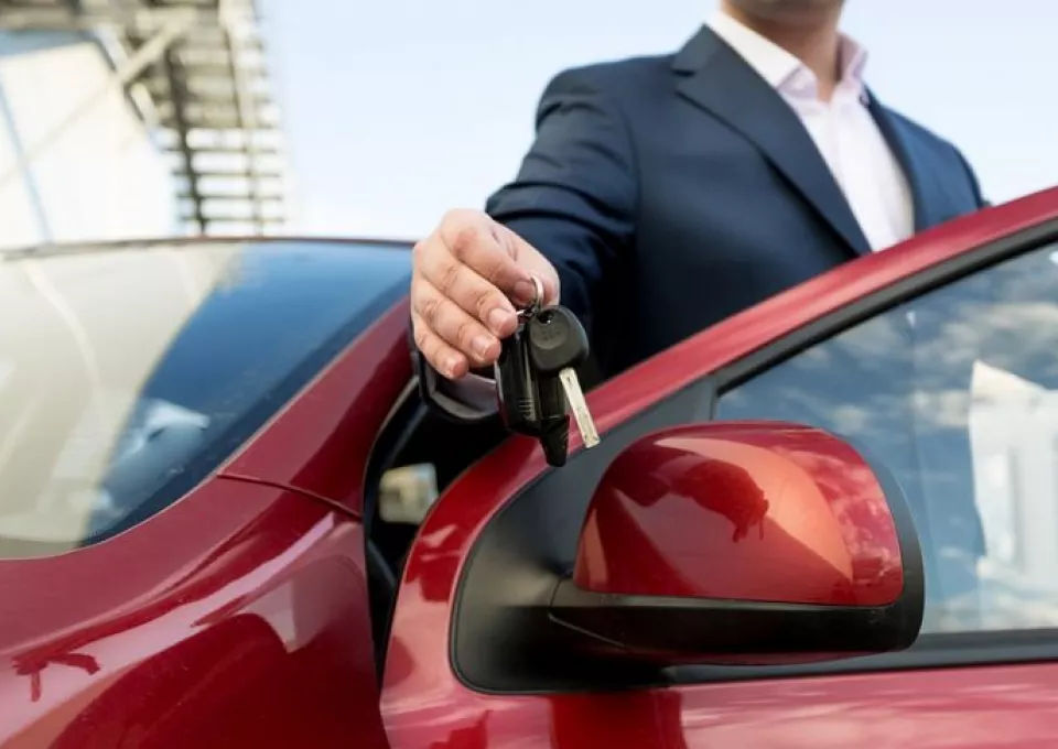 Renting a car during repairs: a convenient solution for mobility photo