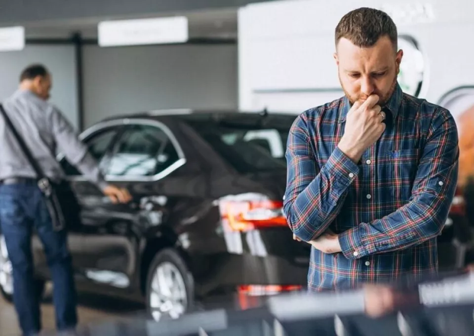 What time of year is the best time to buy a car? photo