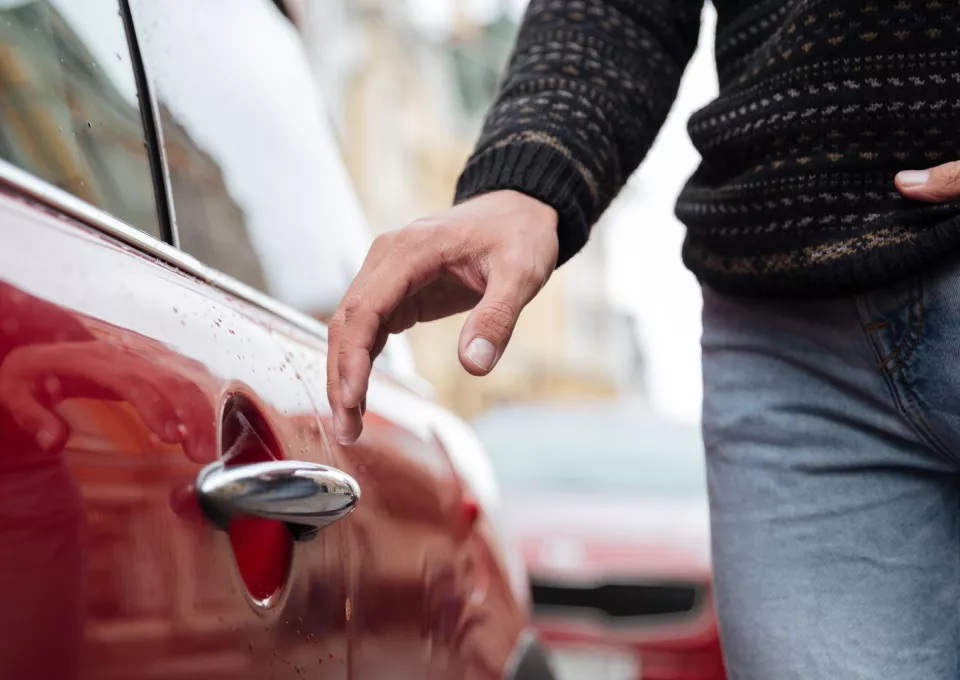 “The Valley Scheme” has reached the car market: how cars are taken away from Russians photo