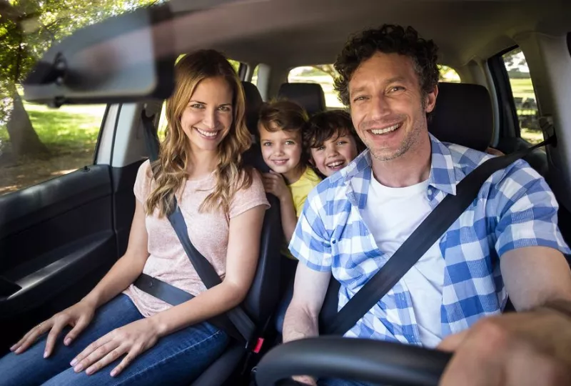 Family trips in a rented car: your guide to comfort and safety